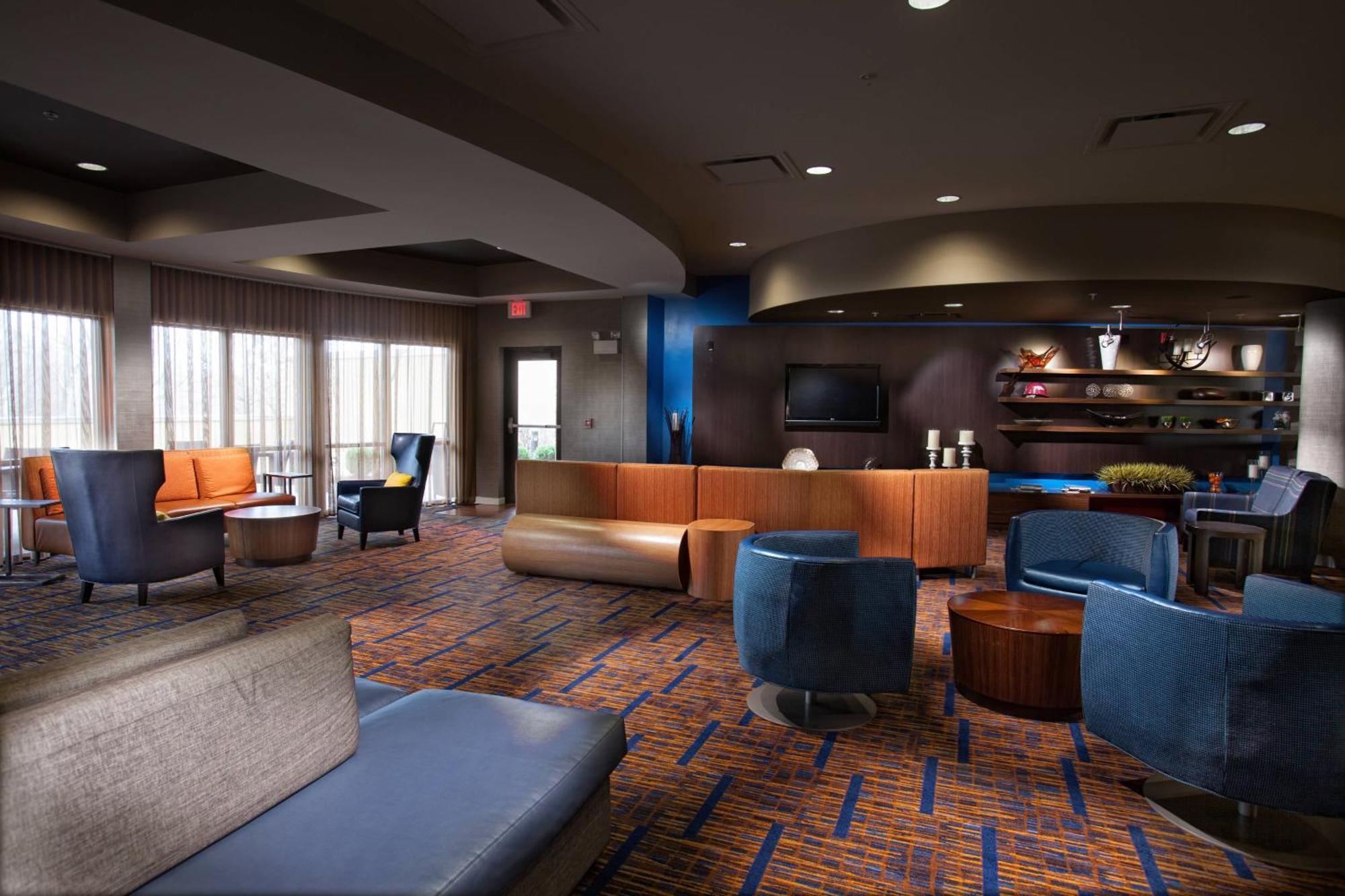 Courtyard By Marriott Fayetteville Exteriör bild