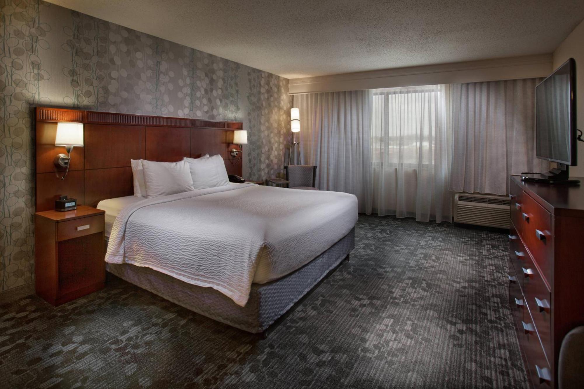 Courtyard By Marriott Fayetteville Exteriör bild